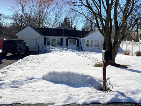 8 Hickory Street Danbury CT 06810