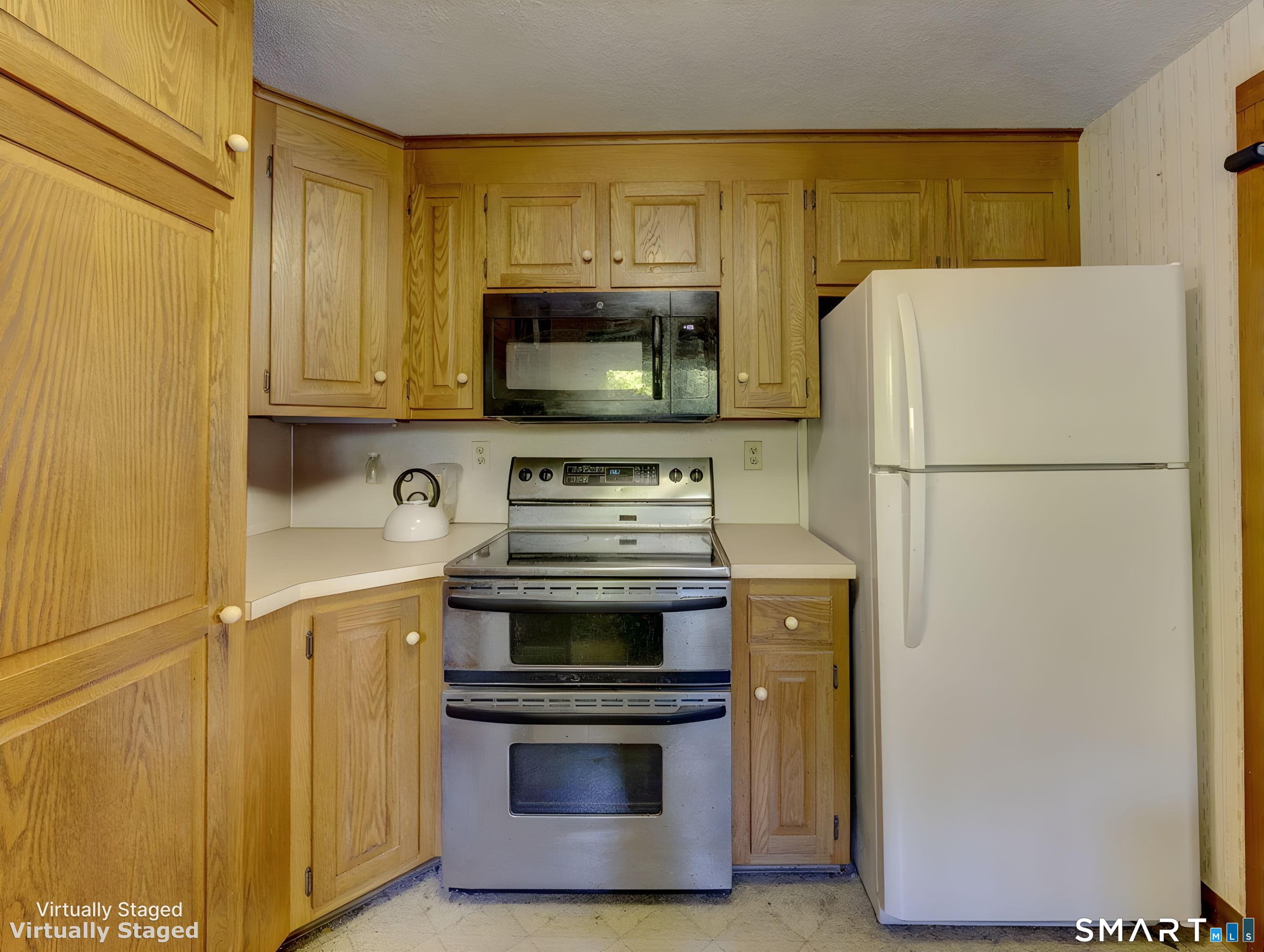 114 Lake Drive East Hampton CT 06424
