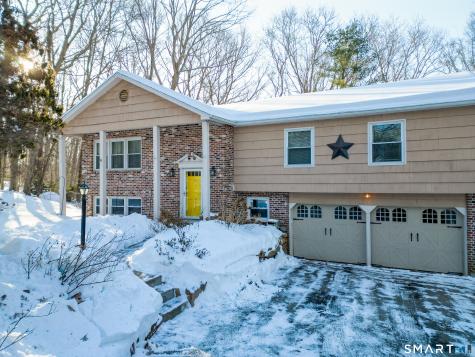 6 Overlook Road Ledyard CT 06335