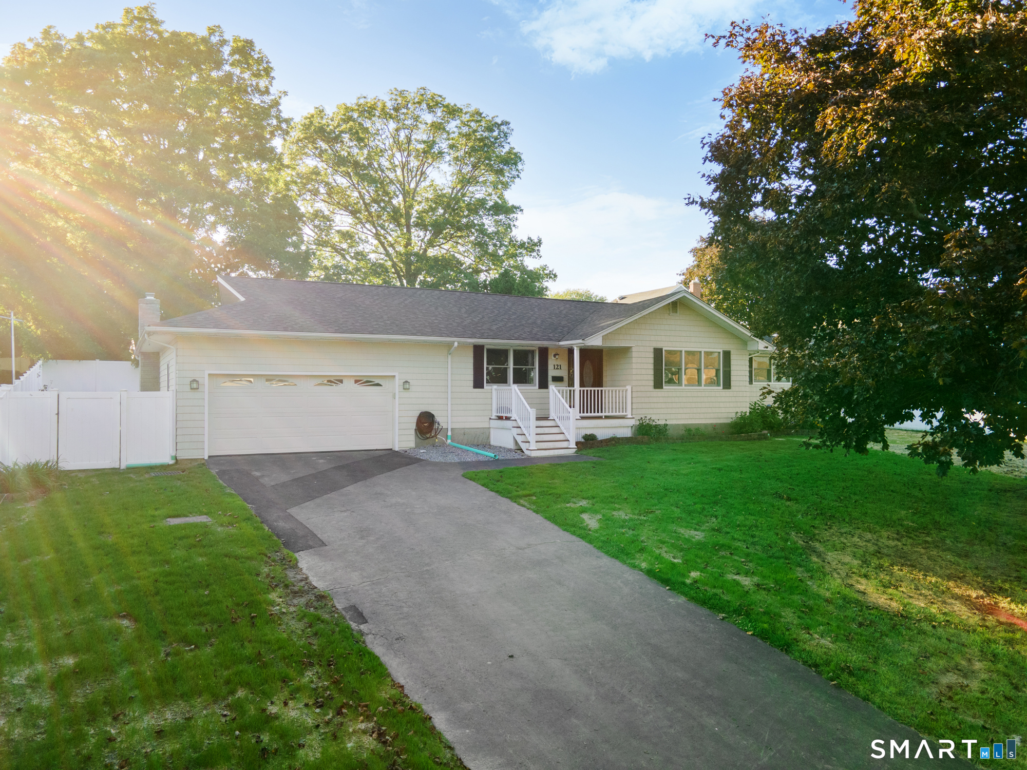 121 Bridgeview Place Stratford CT 06614