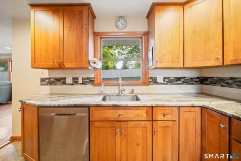 121 Bridgeview Place Stratford CT 06614