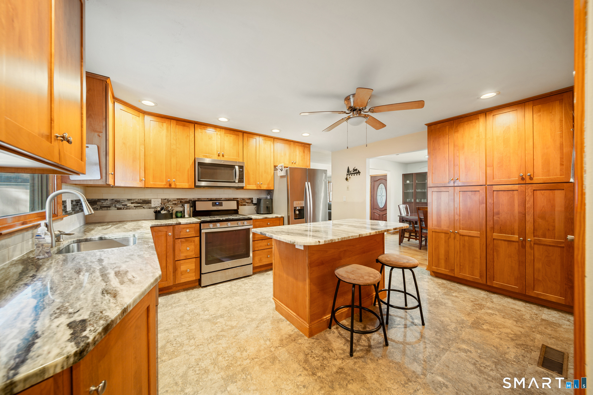 121 Bridgeview Place Stratford CT 06614