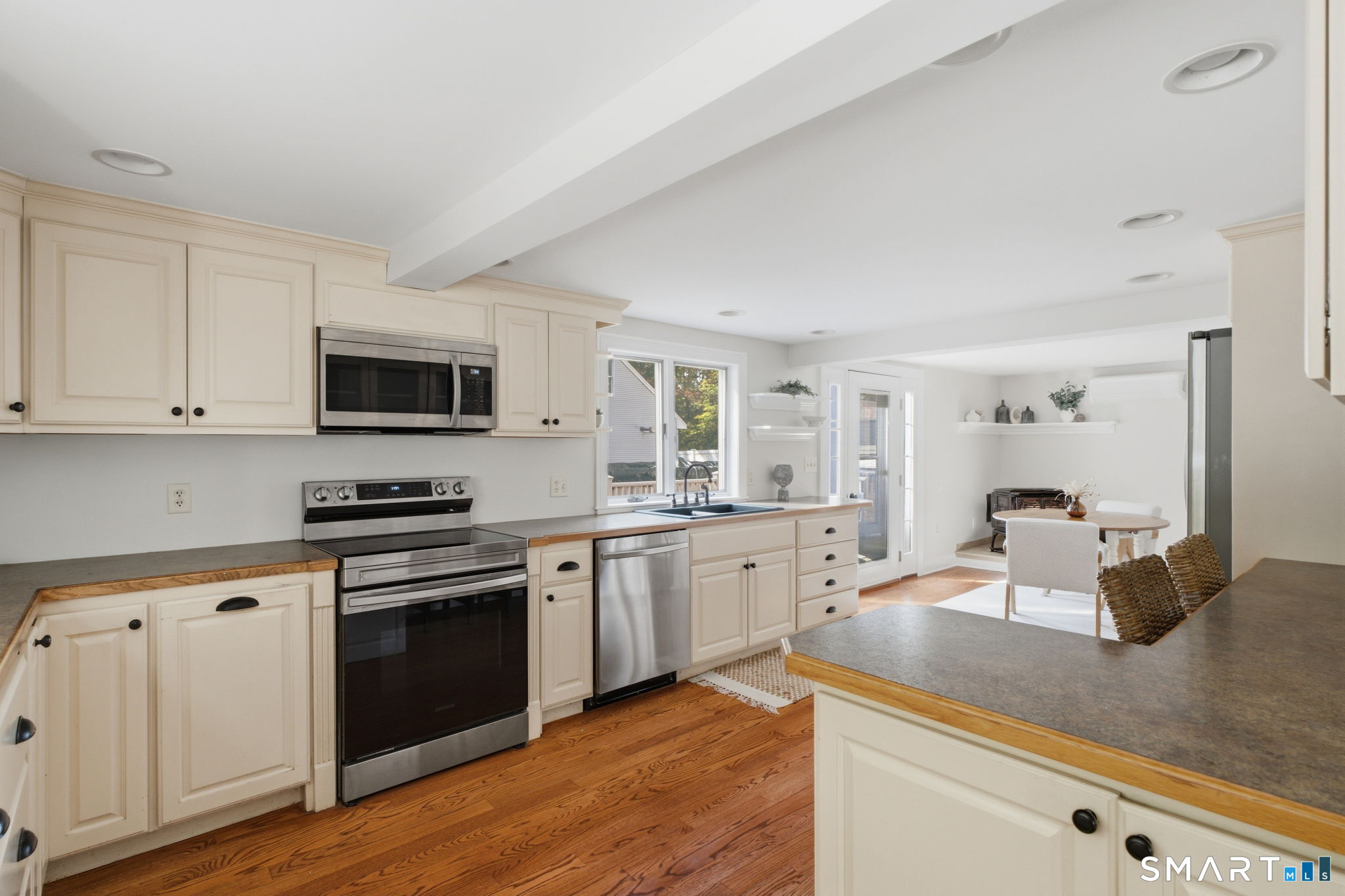 13 Spring Street Plainville CT 06062