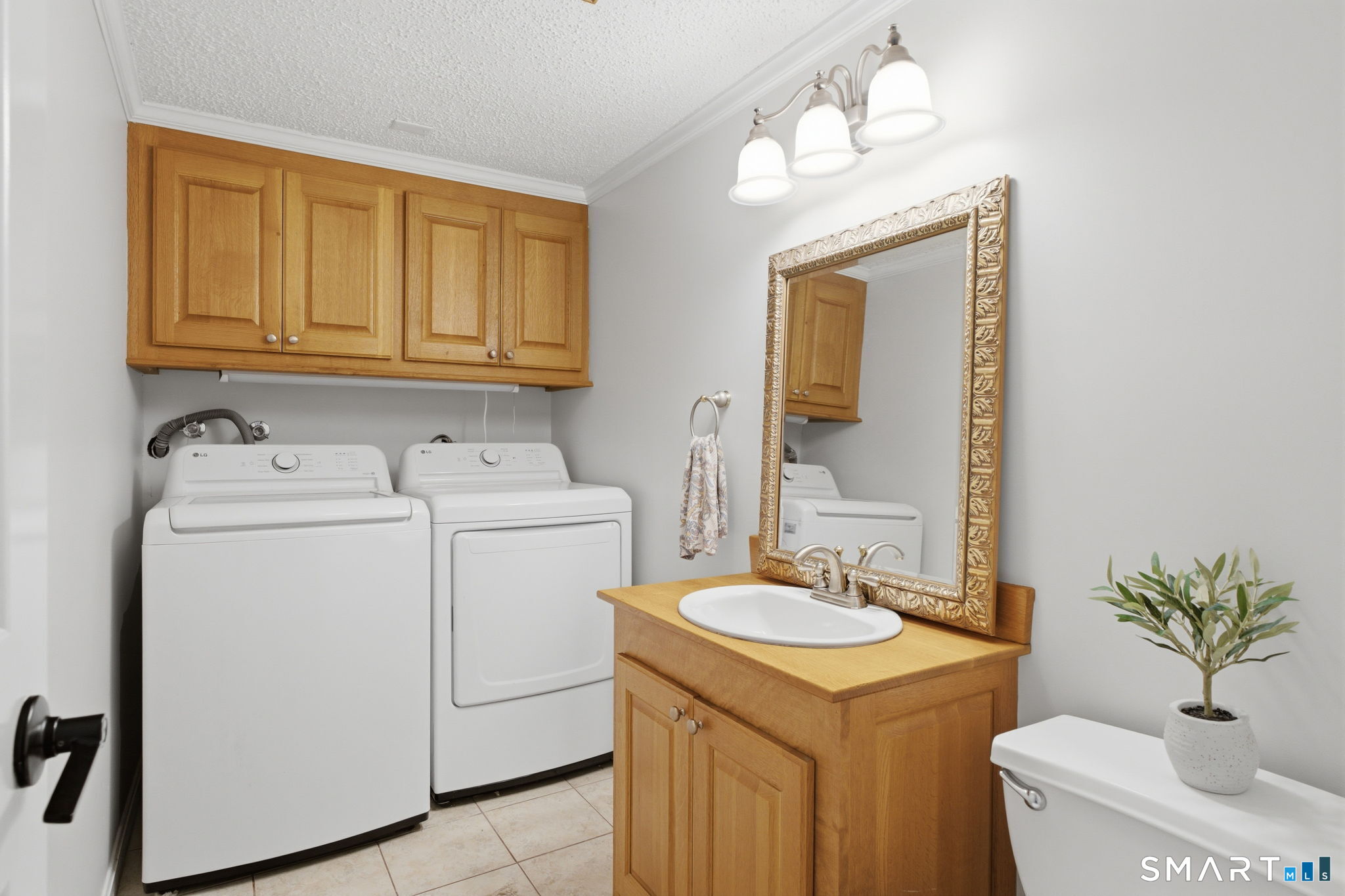 13 Spring Street Plainville CT 06062