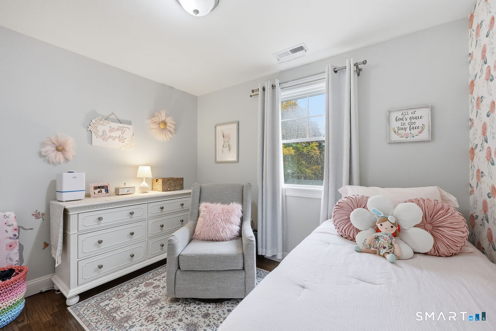 11 Fairlawn Street Farmington CT 06032
