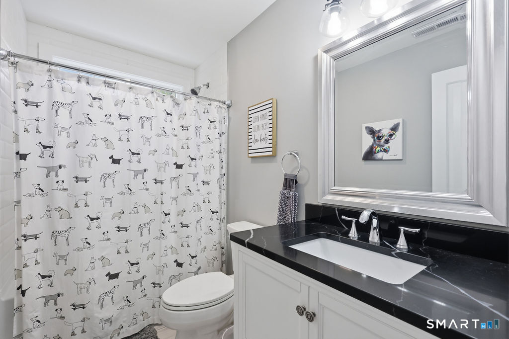 11 Fairlawn Street Farmington CT 06032