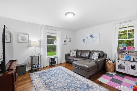 11 Fairlawn Street Farmington CT 06032