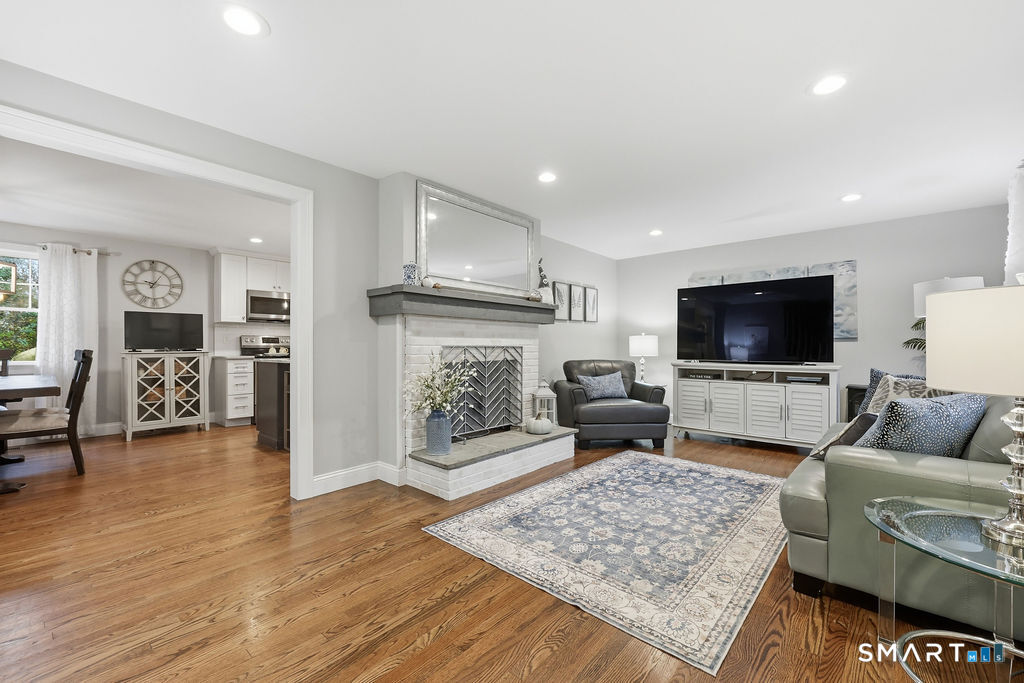 11 Fairlawn Street Farmington CT 06032