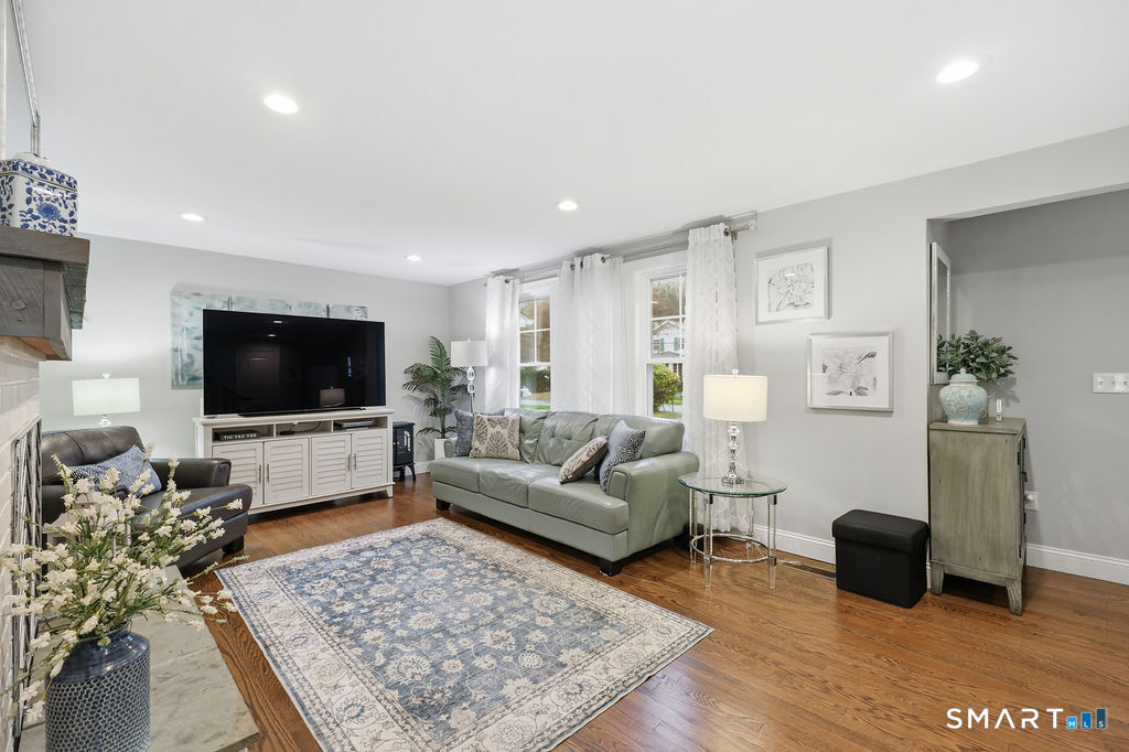 11 Fairlawn Street Farmington CT 06032