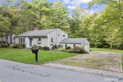 89 Book Hill Road Essex CT 06426