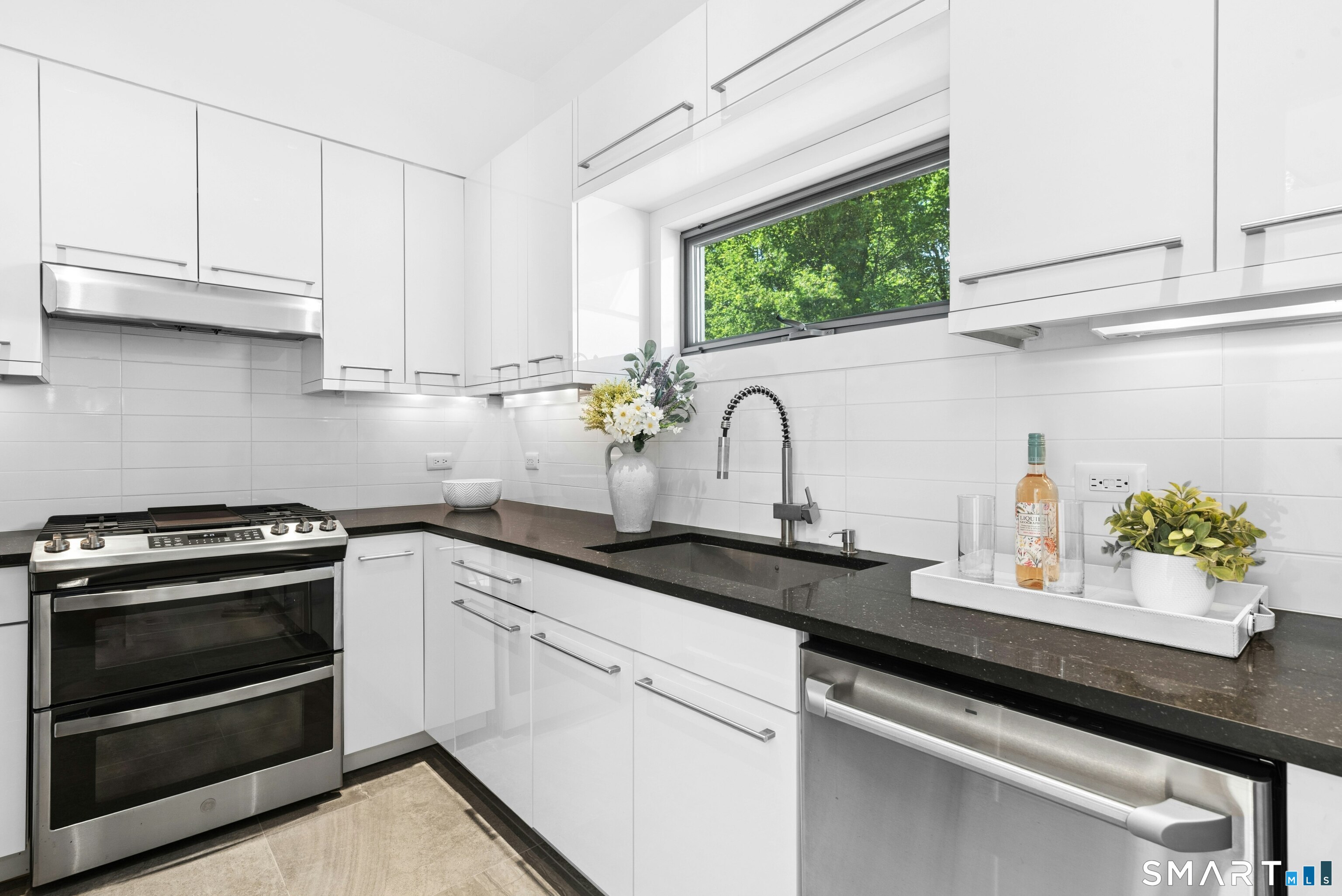 10 Dragonwood Lane Weston CT 06883