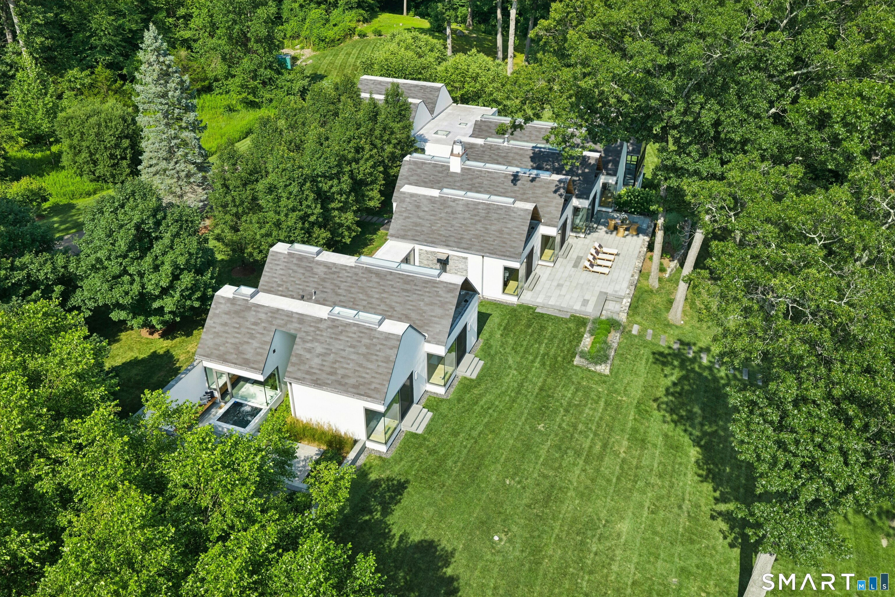 10 Dragonwood Lane Weston CT 06883