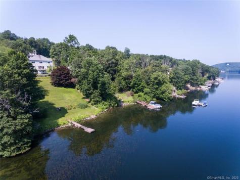 10 Lillinonah Drive Brookfield CT 06804