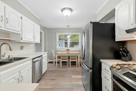 27 Condon Drive Ansonia CT 06401