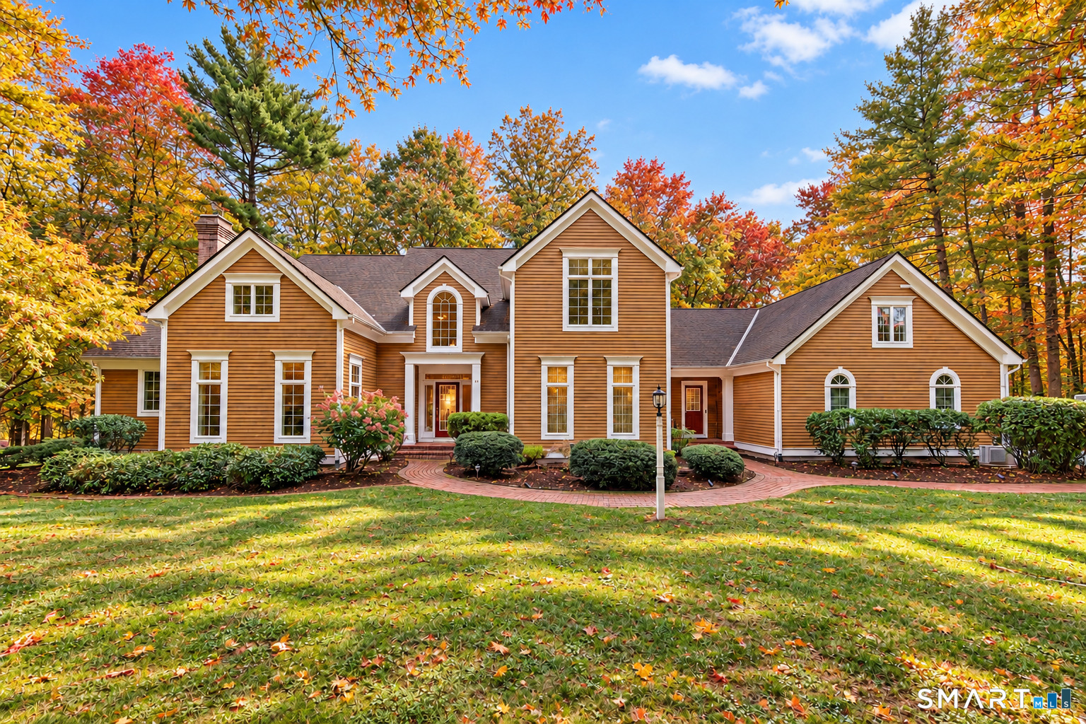 10 Whitman Pond Road Simsbury CT 06070