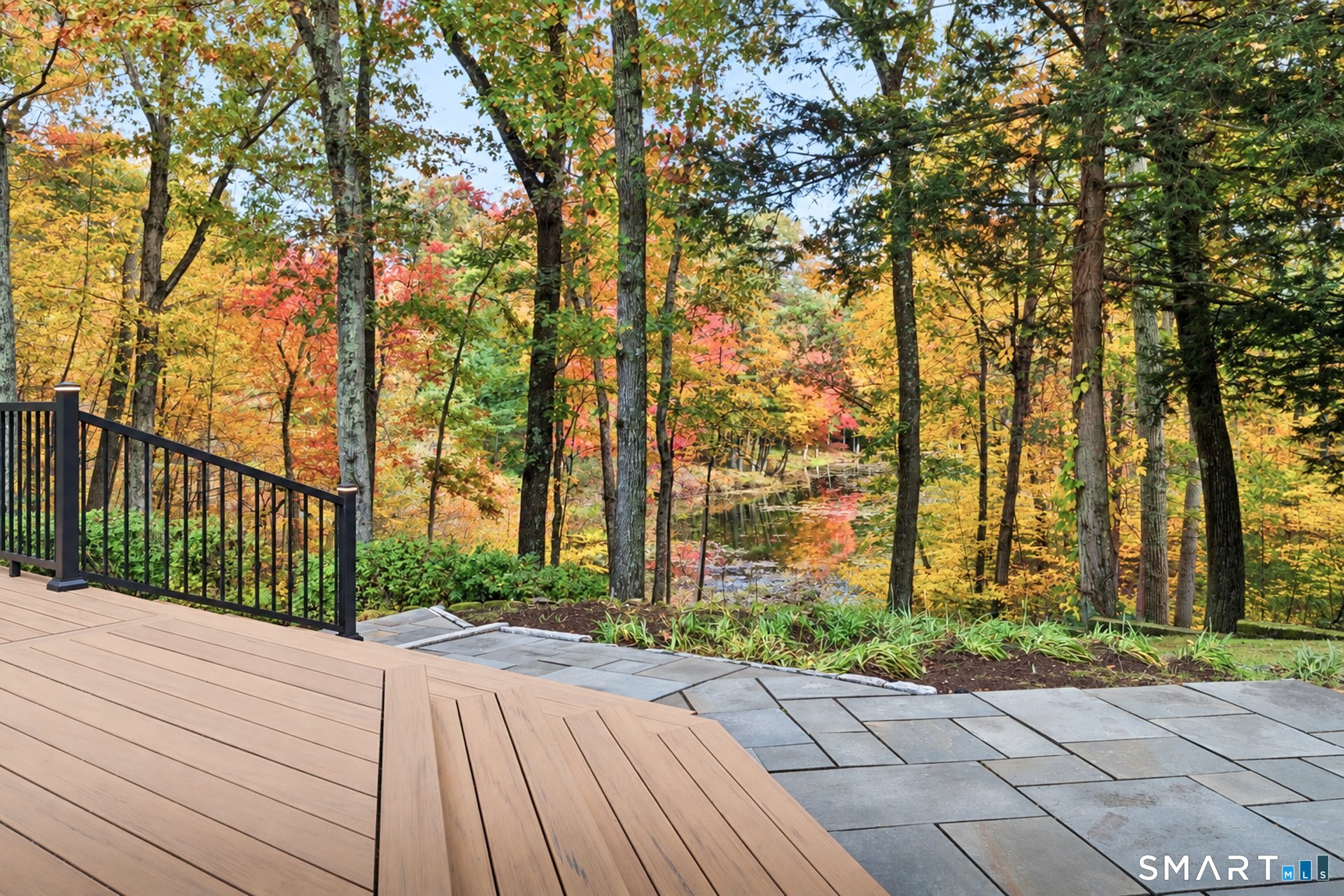 10 Whitman Pond Road Simsbury CT 06070
