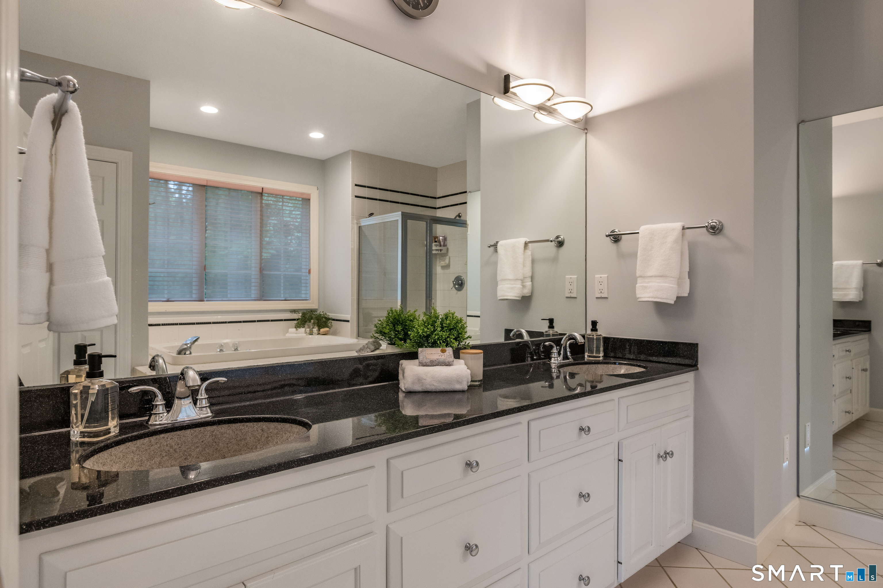 10 Whitman Pond Road Simsbury CT 06070