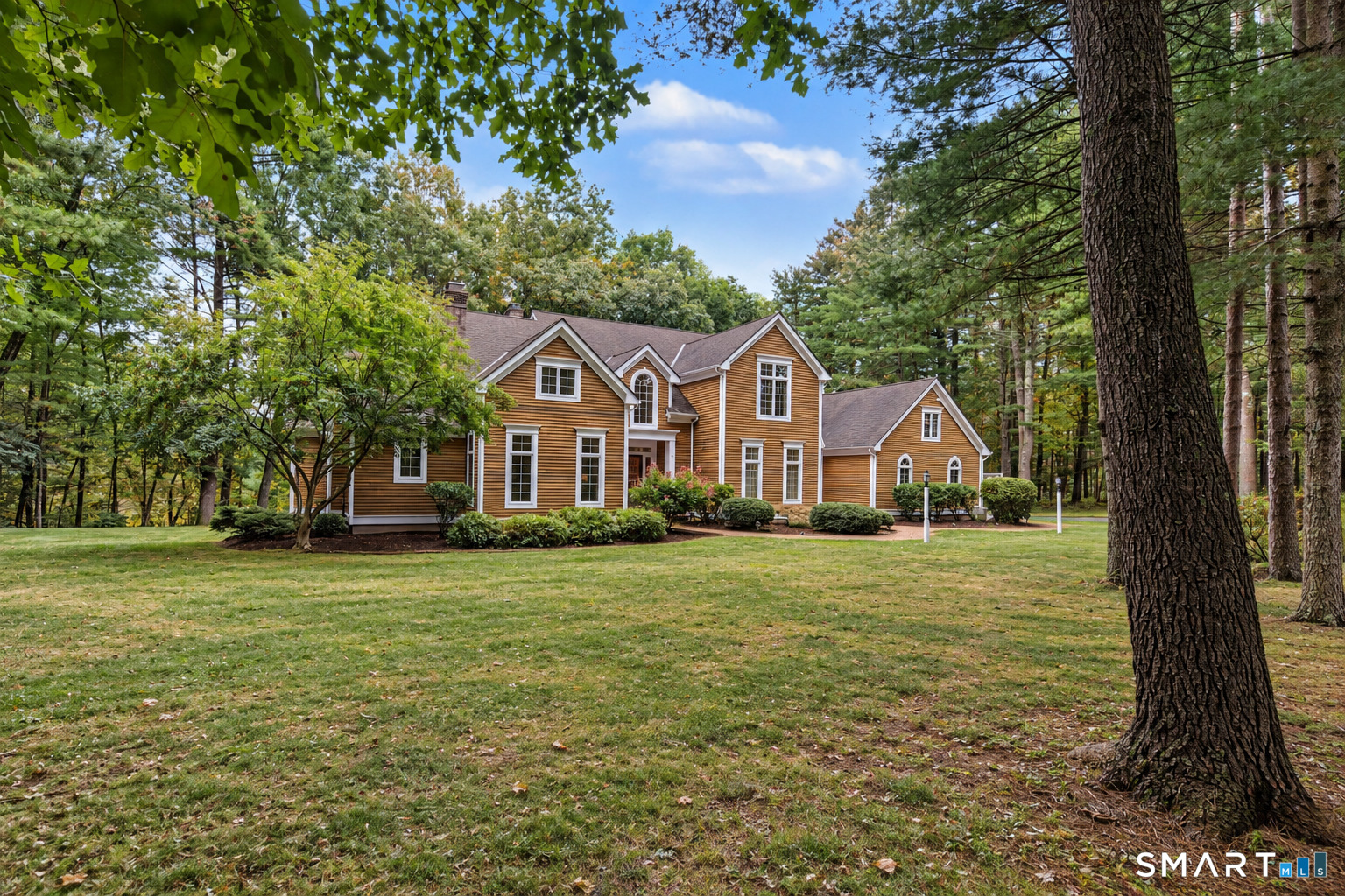 10 Whitman Pond Road Simsbury CT 06070
