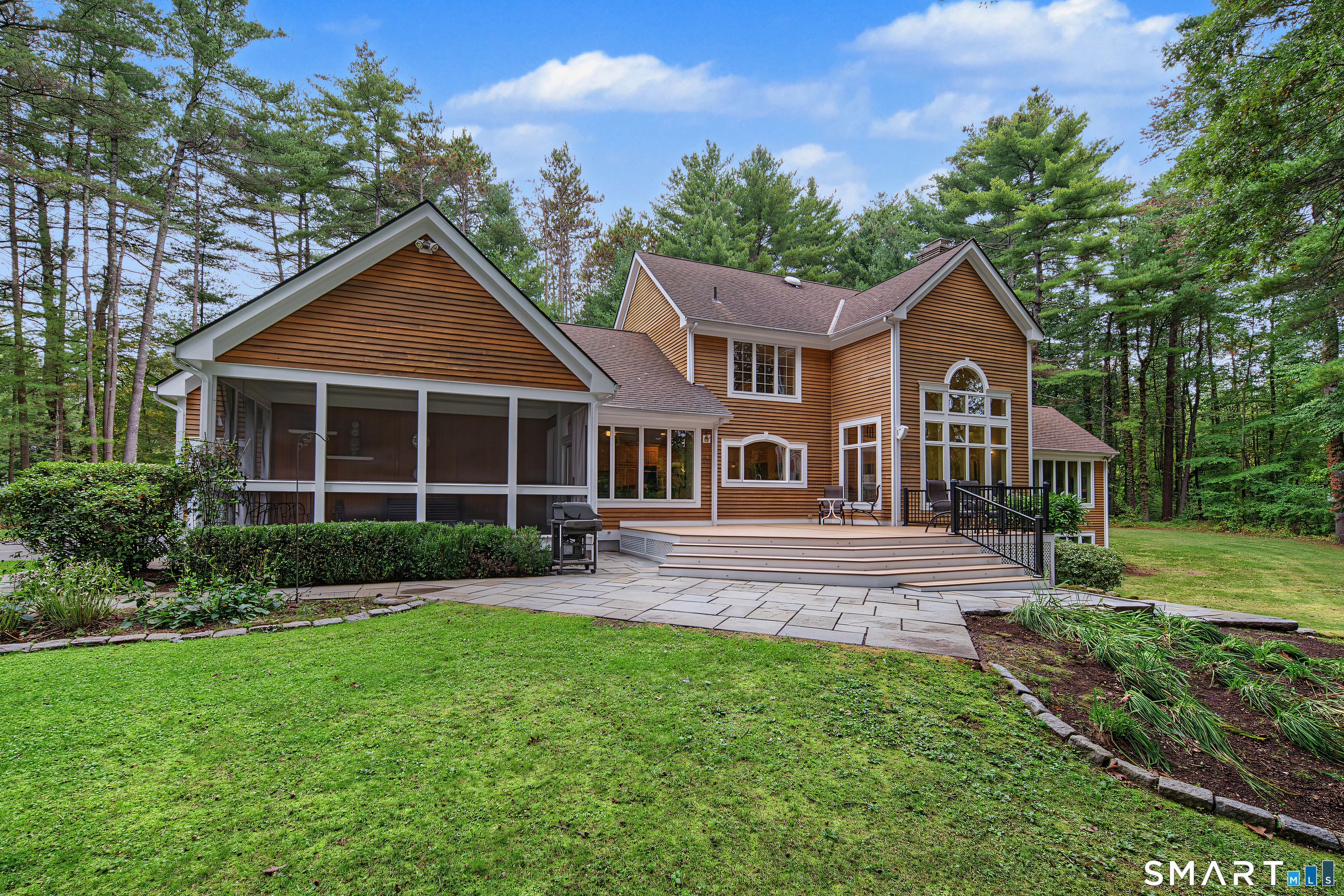 10 Whitman Pond Road Simsbury CT 06070