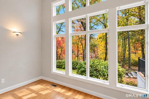 10 Whitman Pond Road Simsbury CT 06070