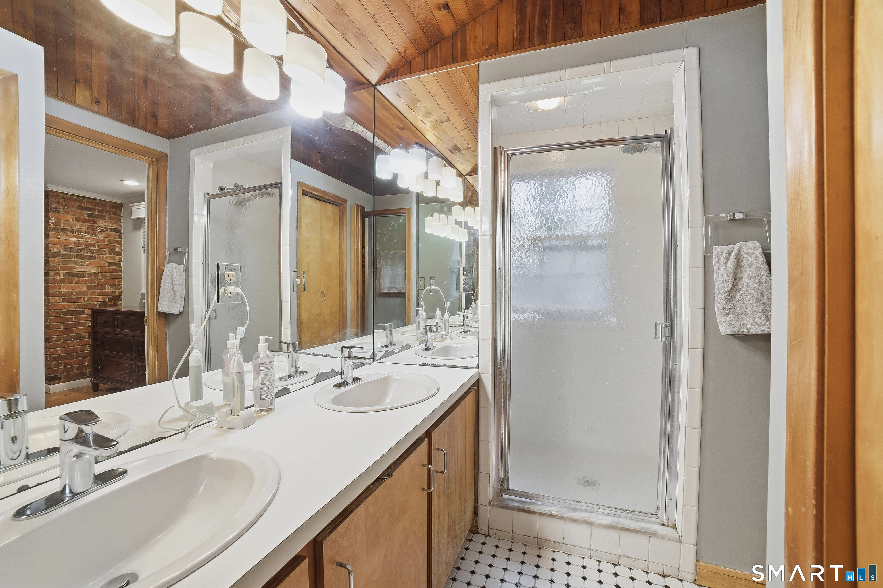 380 Wildwood Drive Orange CT 06477