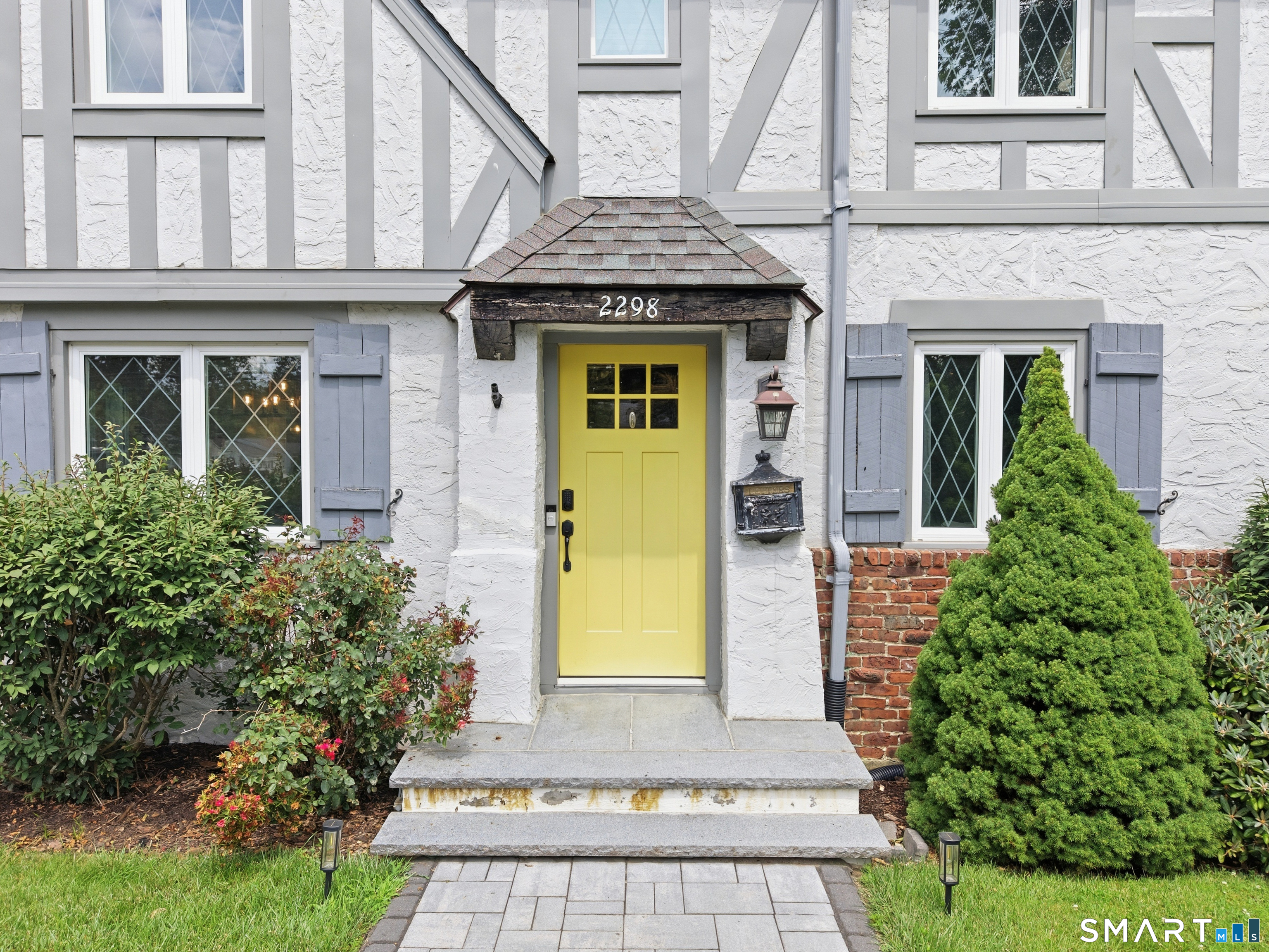 2298 Albany Avenue West Hartford CT 06117