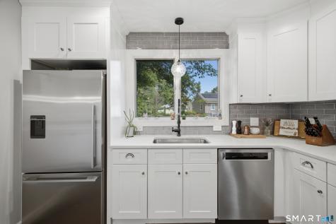 2298 Albany Avenue West Hartford CT 06117
