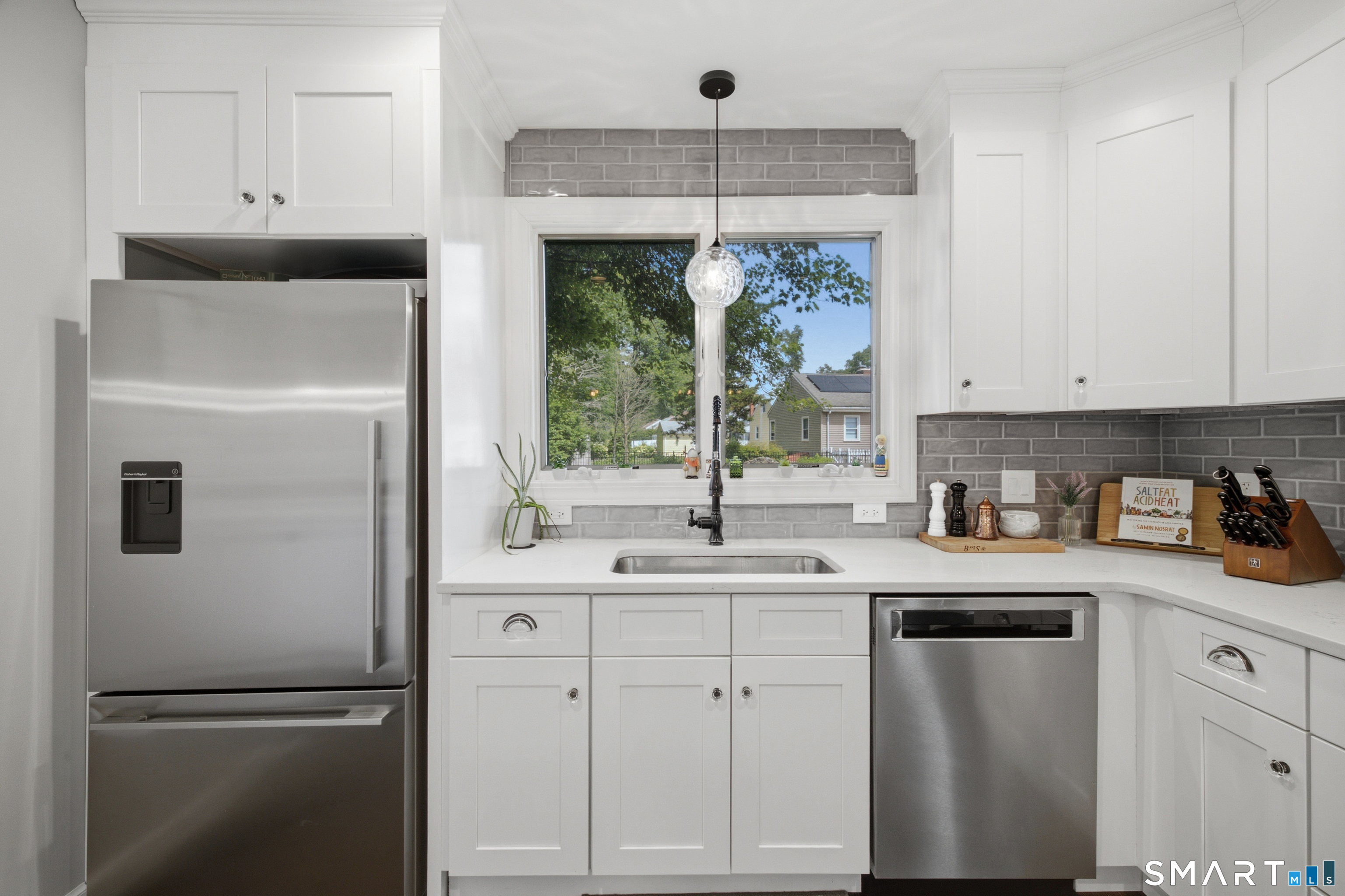 2298 Albany Avenue West Hartford CT 06117