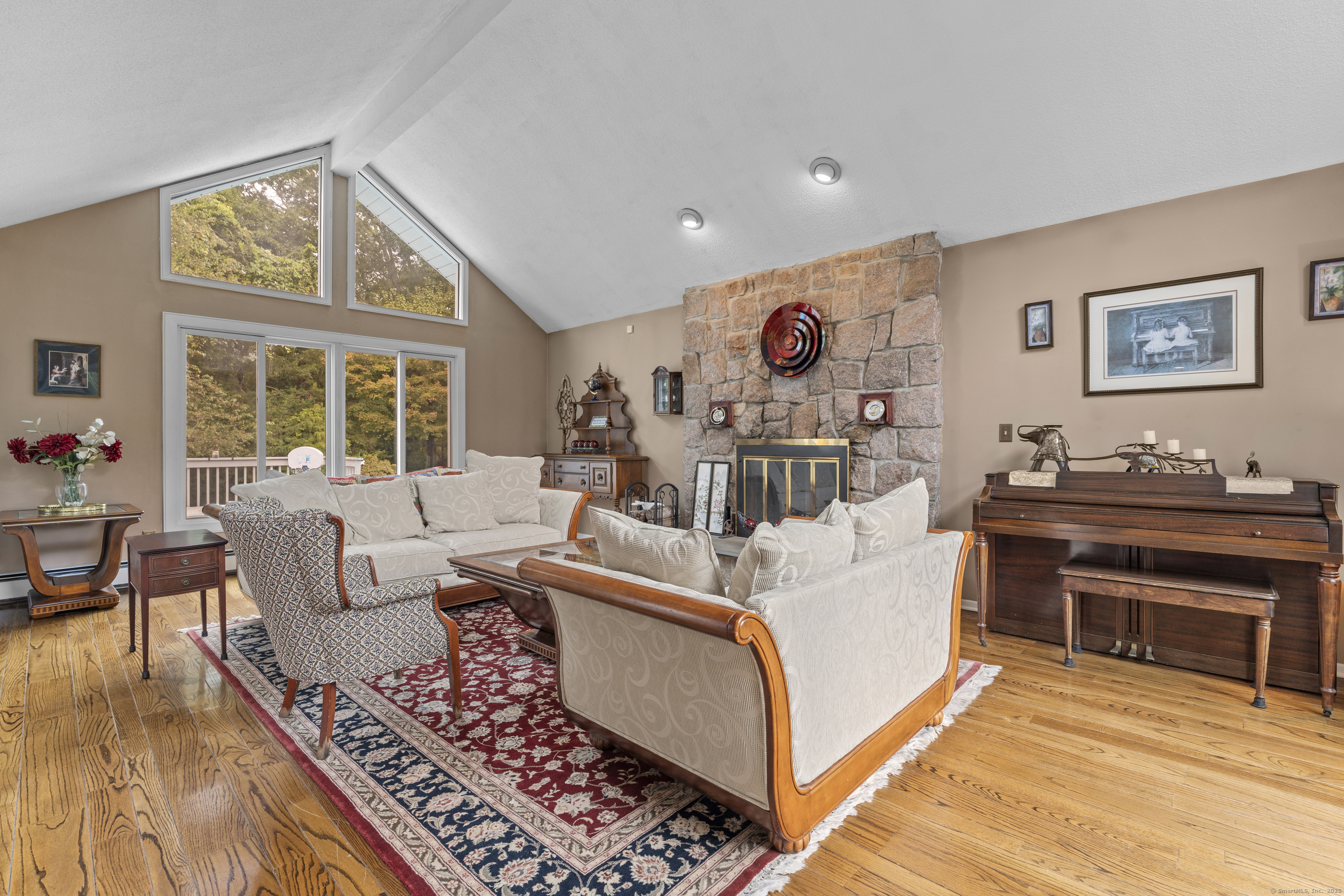 27 Hickory Hill Lane Branford CT 06405