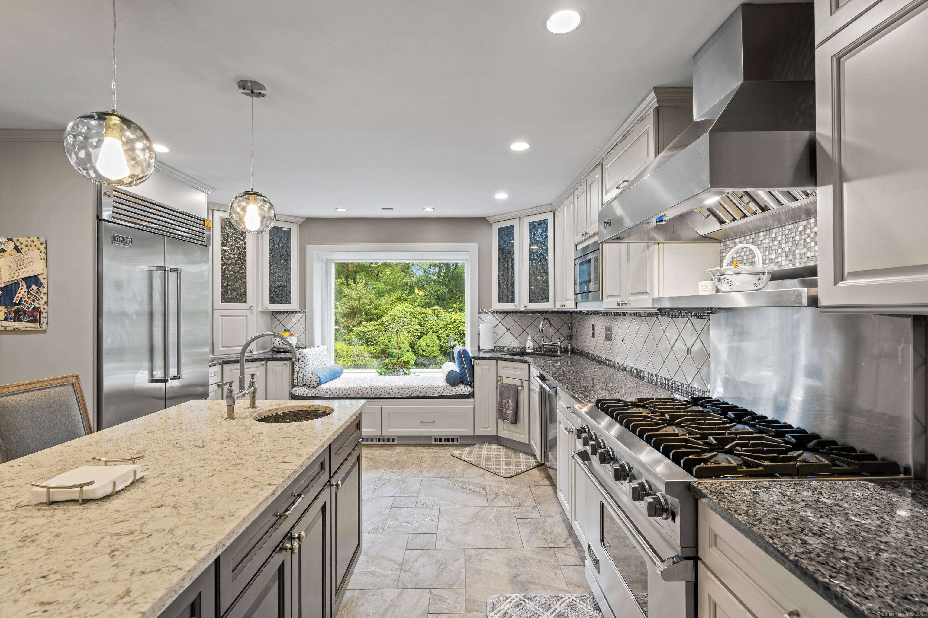 27 Hickory Hill Lane Branford CT 06405