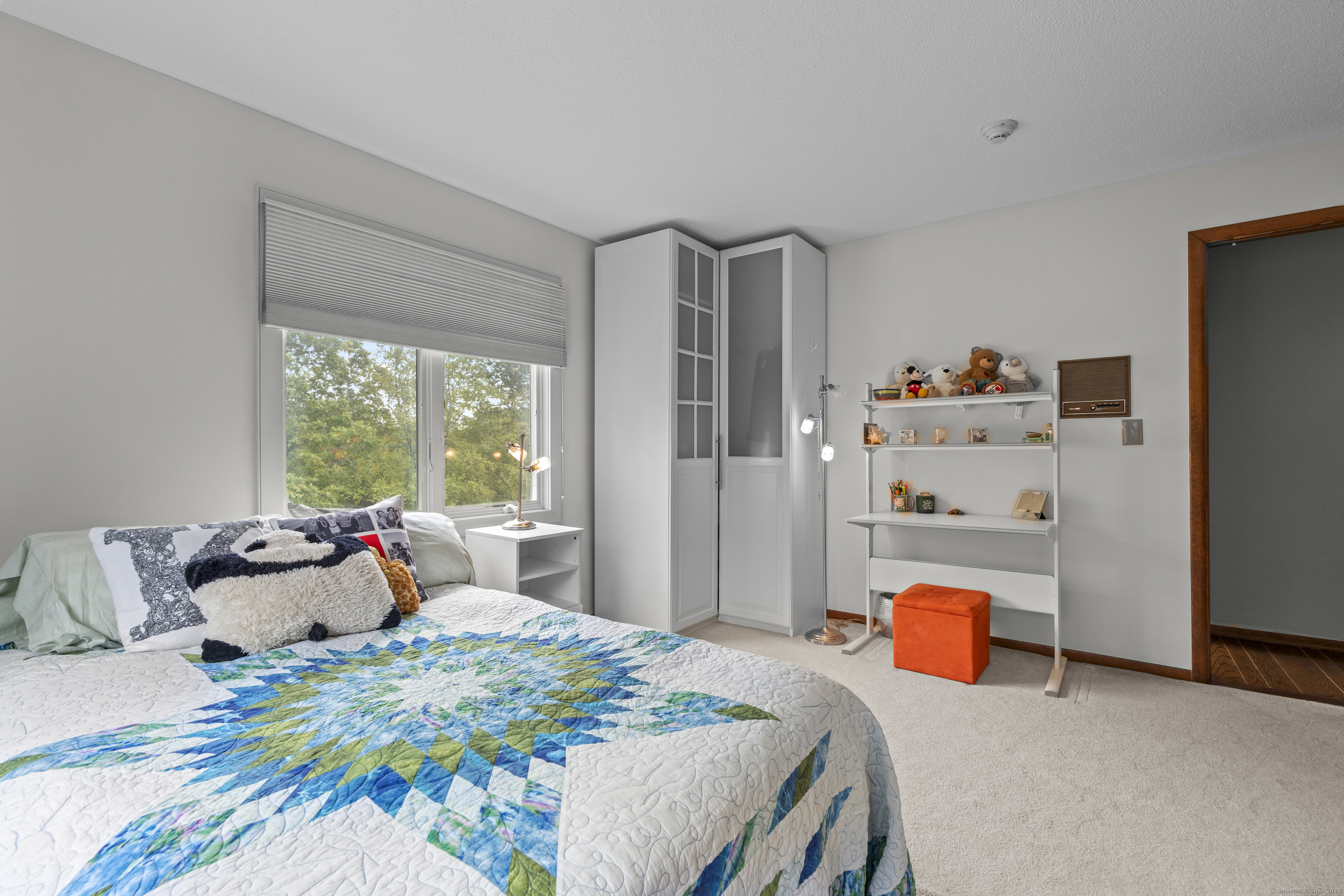 27 Hickory Hill Lane Branford CT 06405