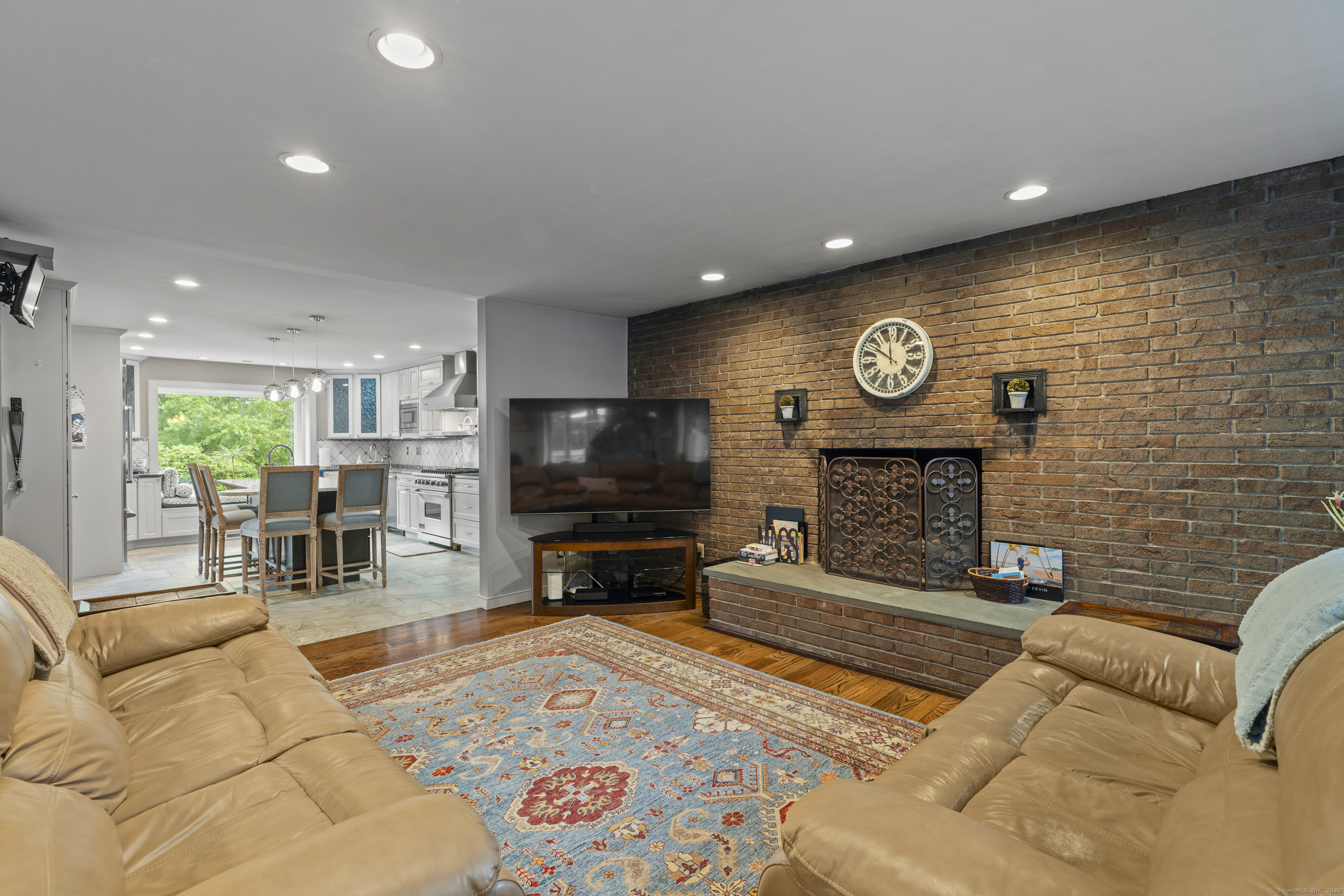 27 Hickory Hill Lane Branford CT 06405