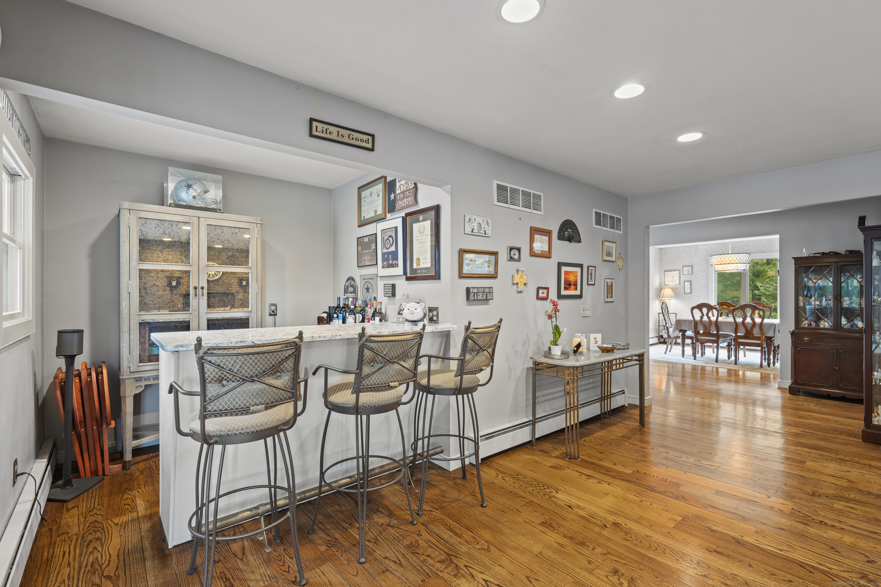 27 Hickory Hill Lane Branford CT 06405