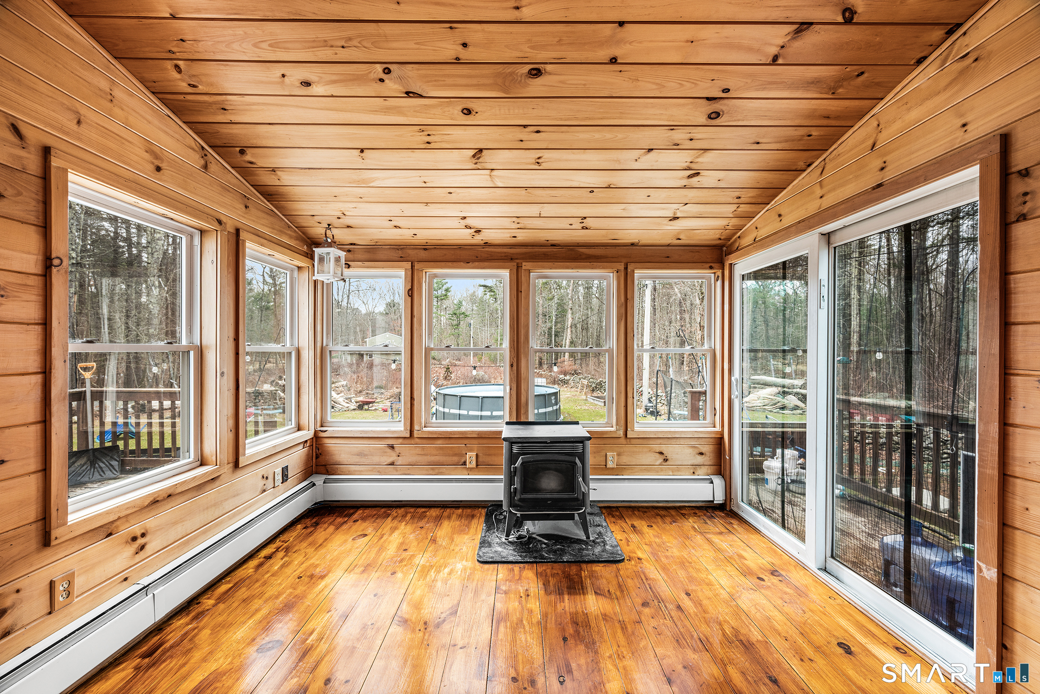 75 Elmwood Hill Road Thompson CT 06277