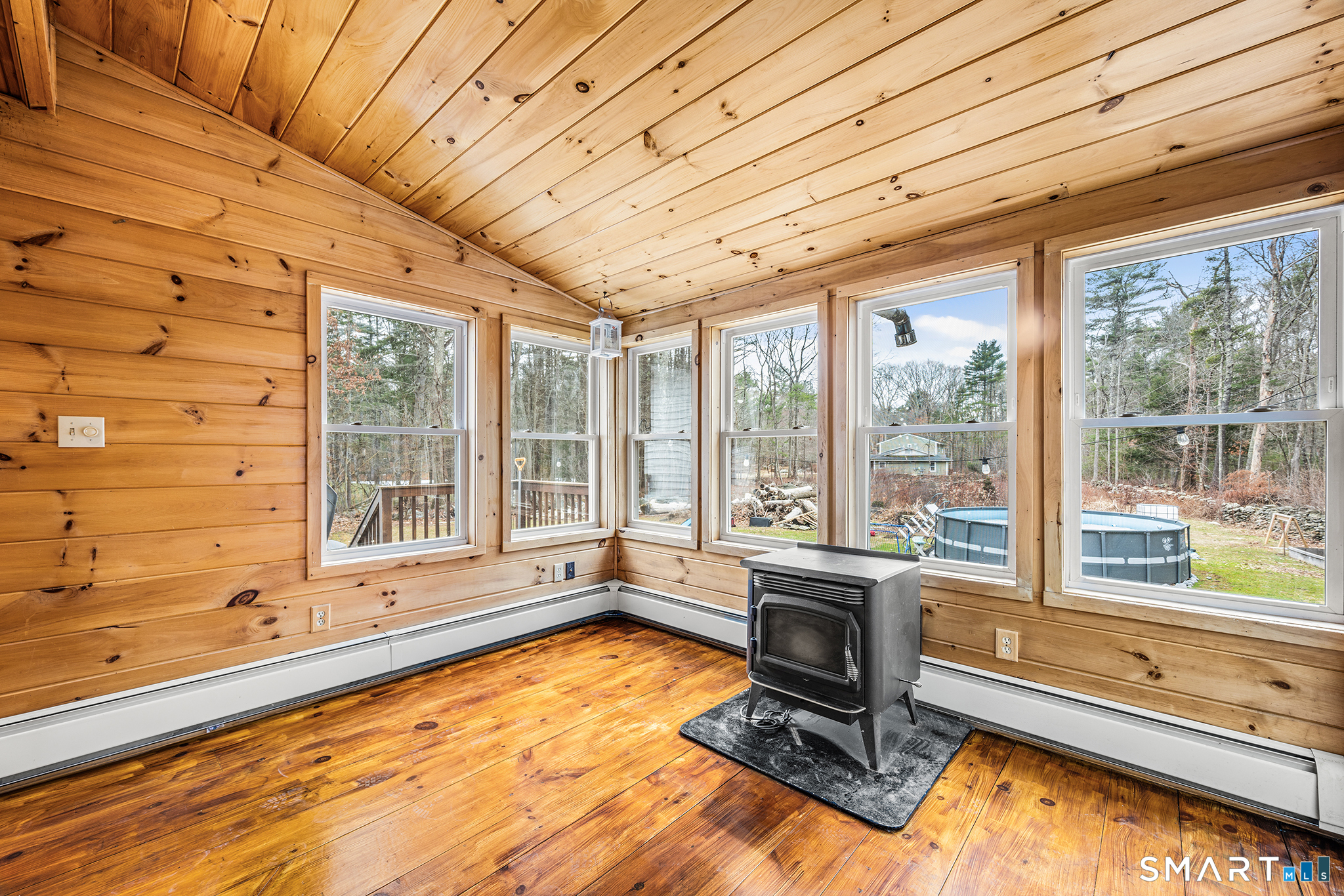 75 Elmwood Hill Road Thompson CT 06277