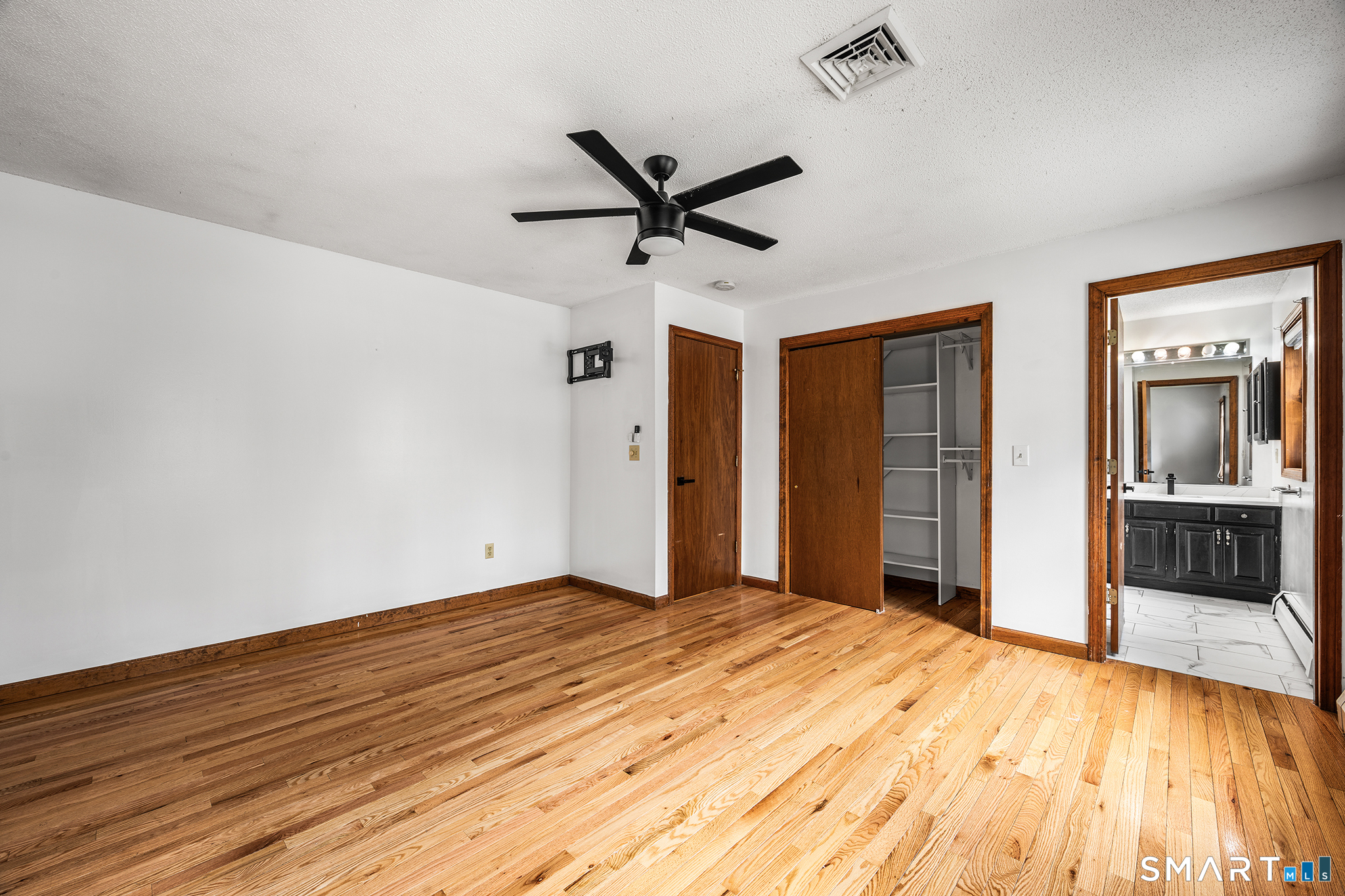 75 Elmwood Hill Road Thompson CT 06277