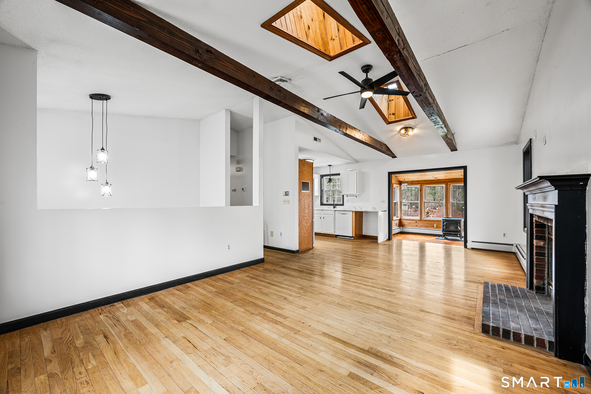 75 Elmwood Hill Road Thompson CT 06277