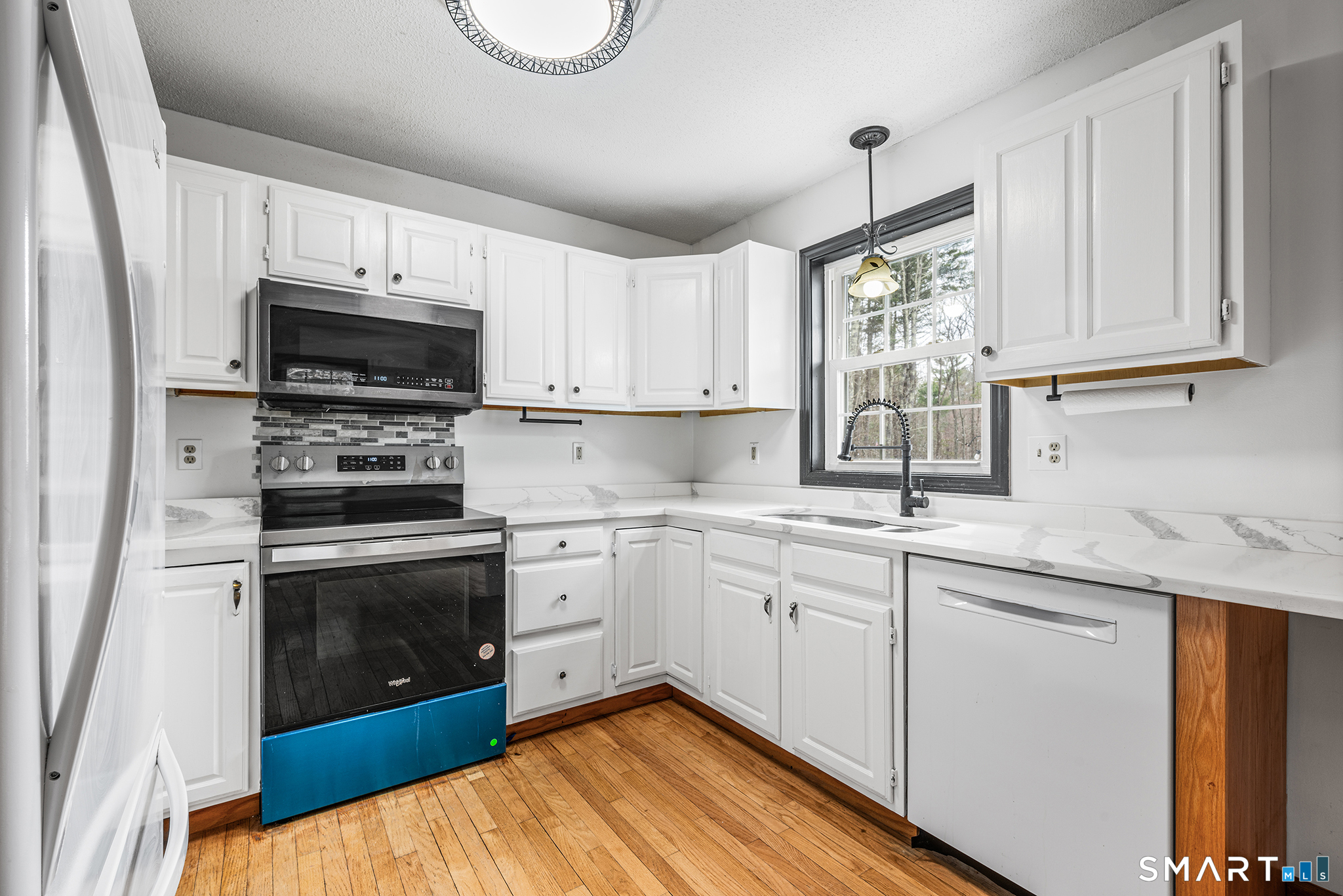 75 Elmwood Hill Road Thompson CT 06277