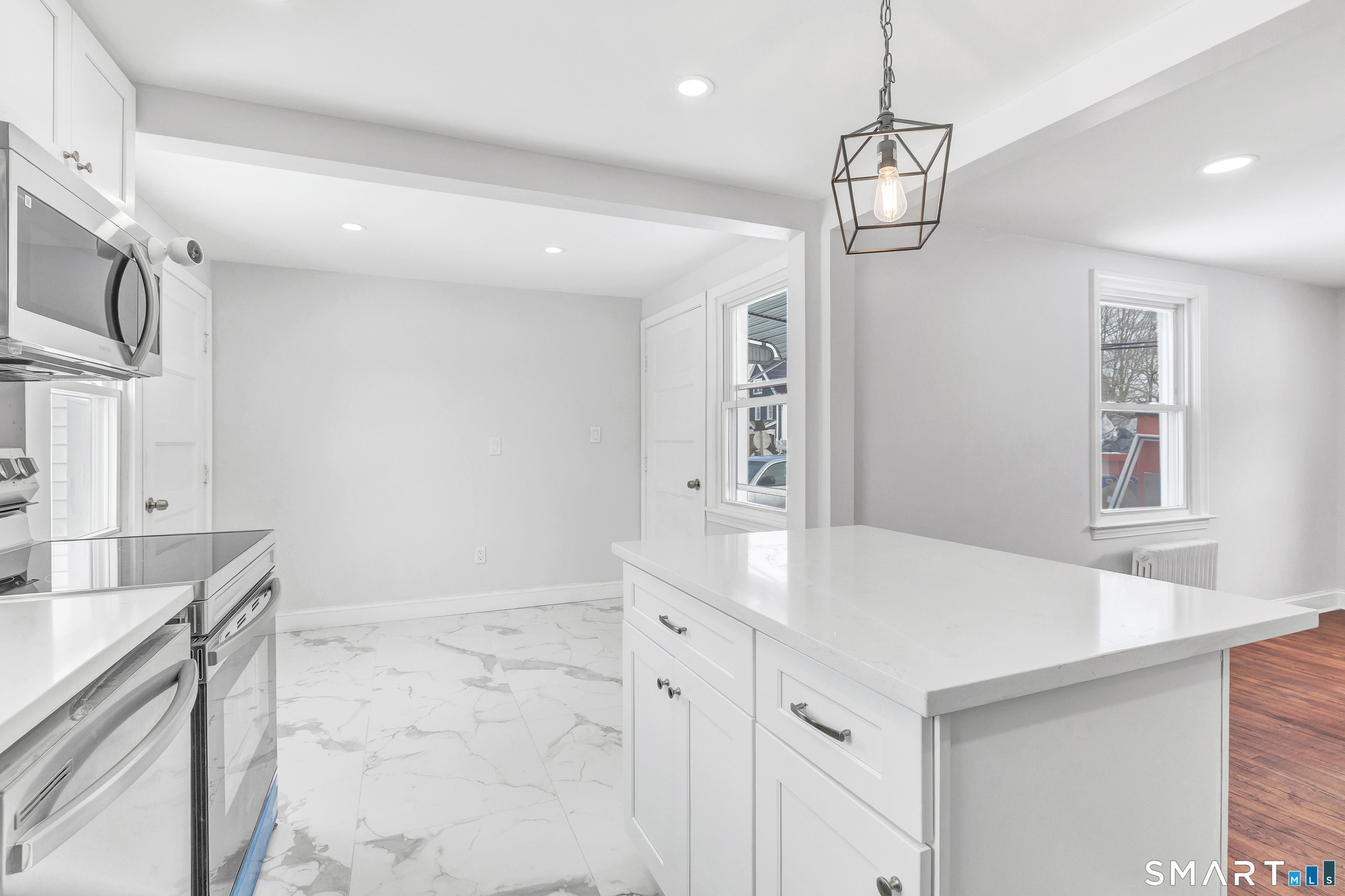 8 River Road East Haven CT 06512