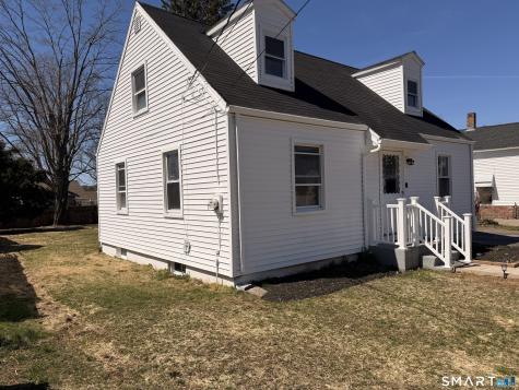 8 River Road East Haven CT 06512