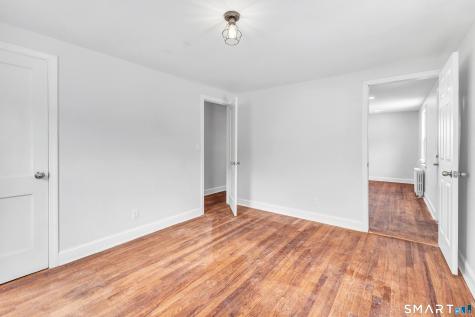 8 River Road East Haven CT 06512
