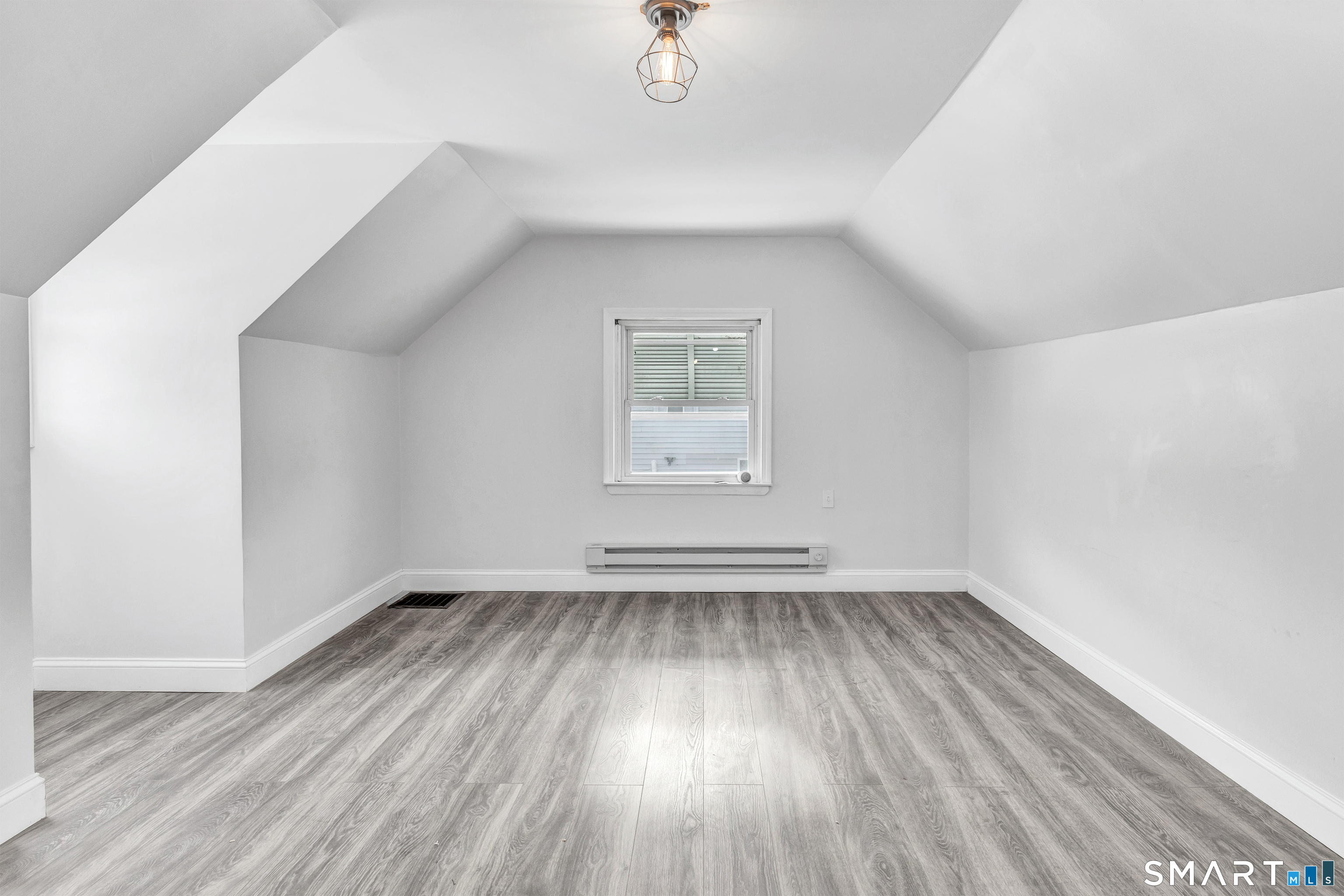 8 River Road East Haven CT 06512
