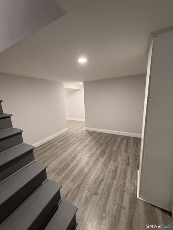 8 River Road East Haven CT 06512