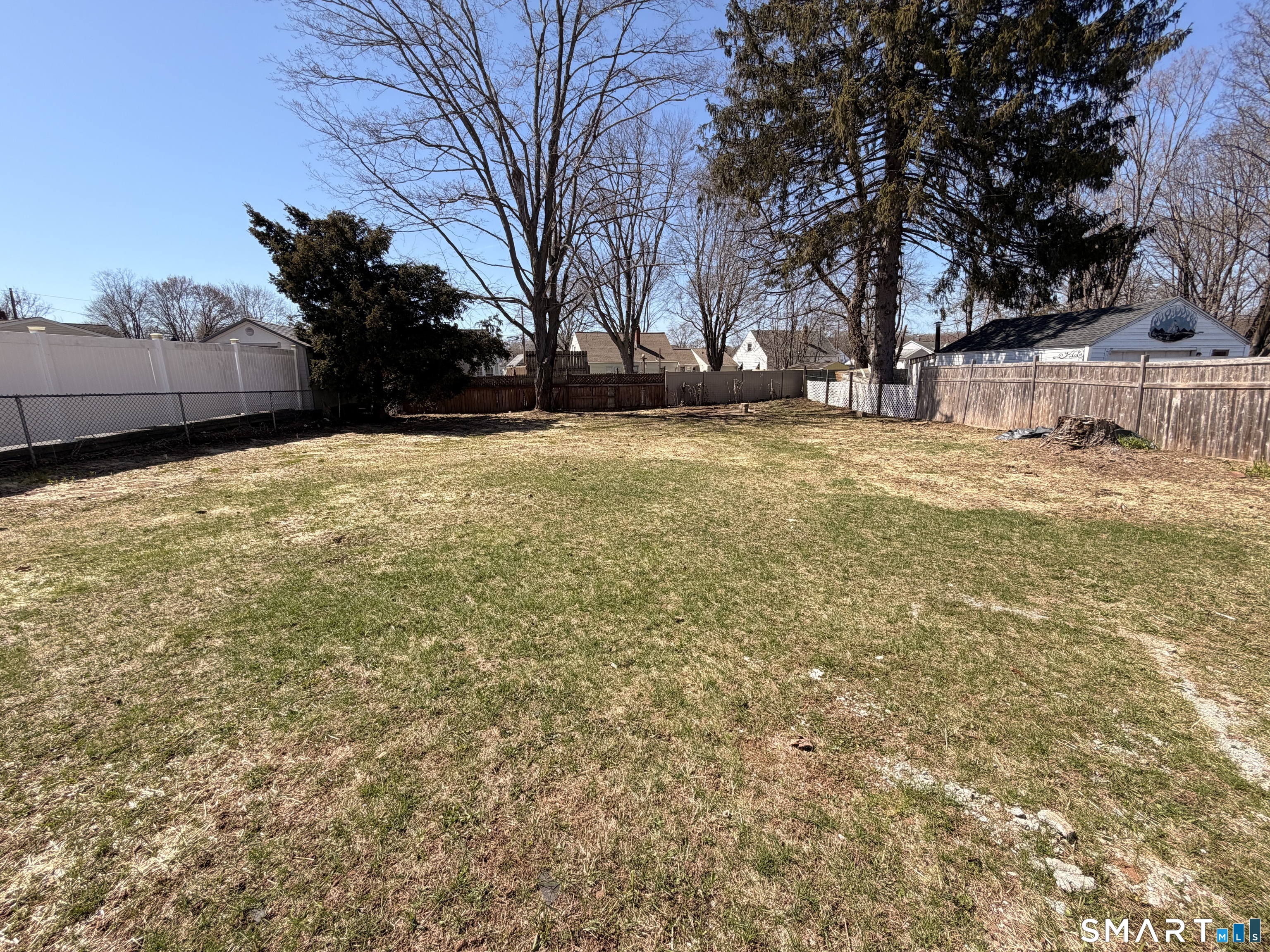 8 River Road East Haven CT 06512