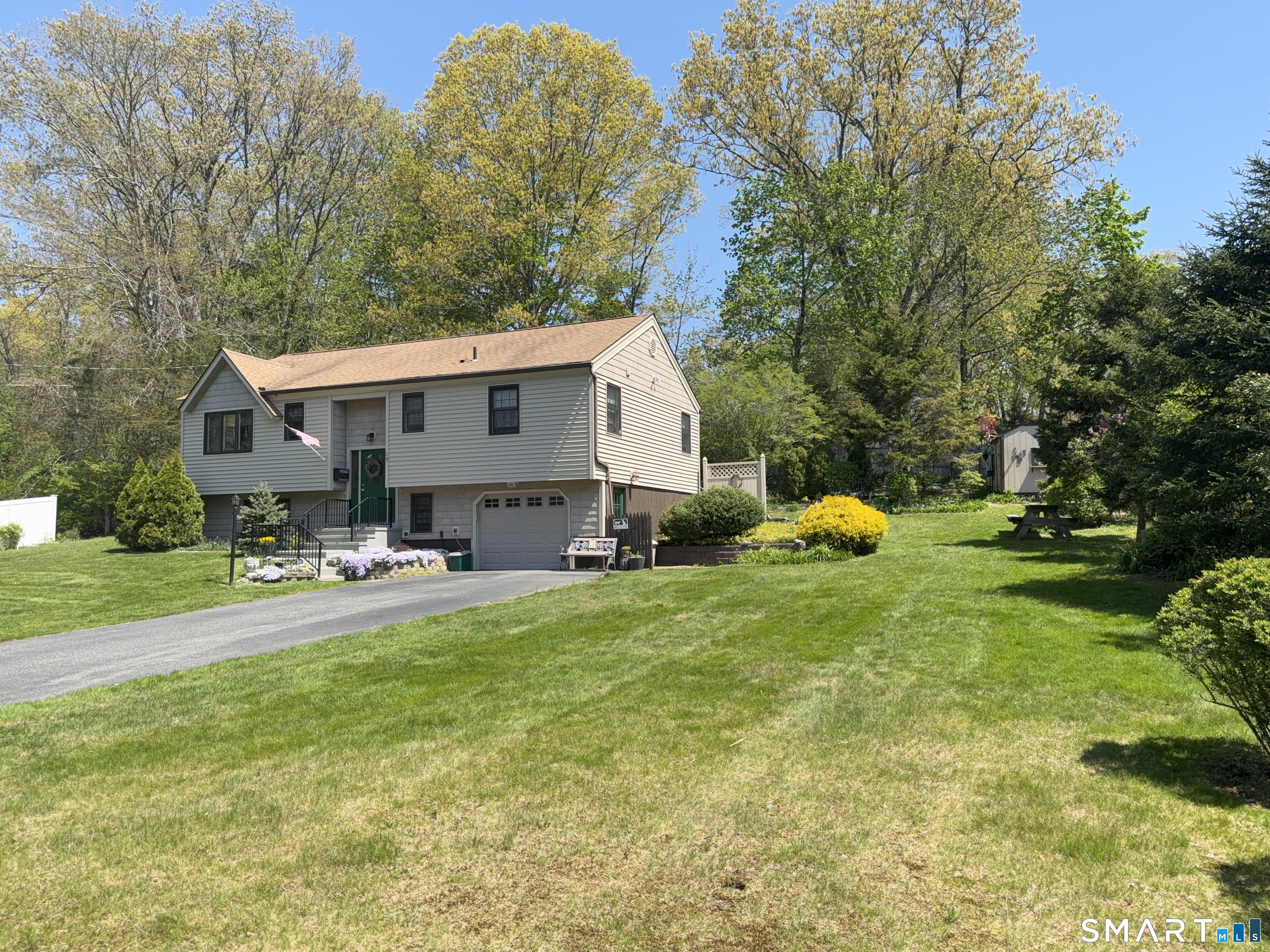 15 Grove Street Deep River CT 06417