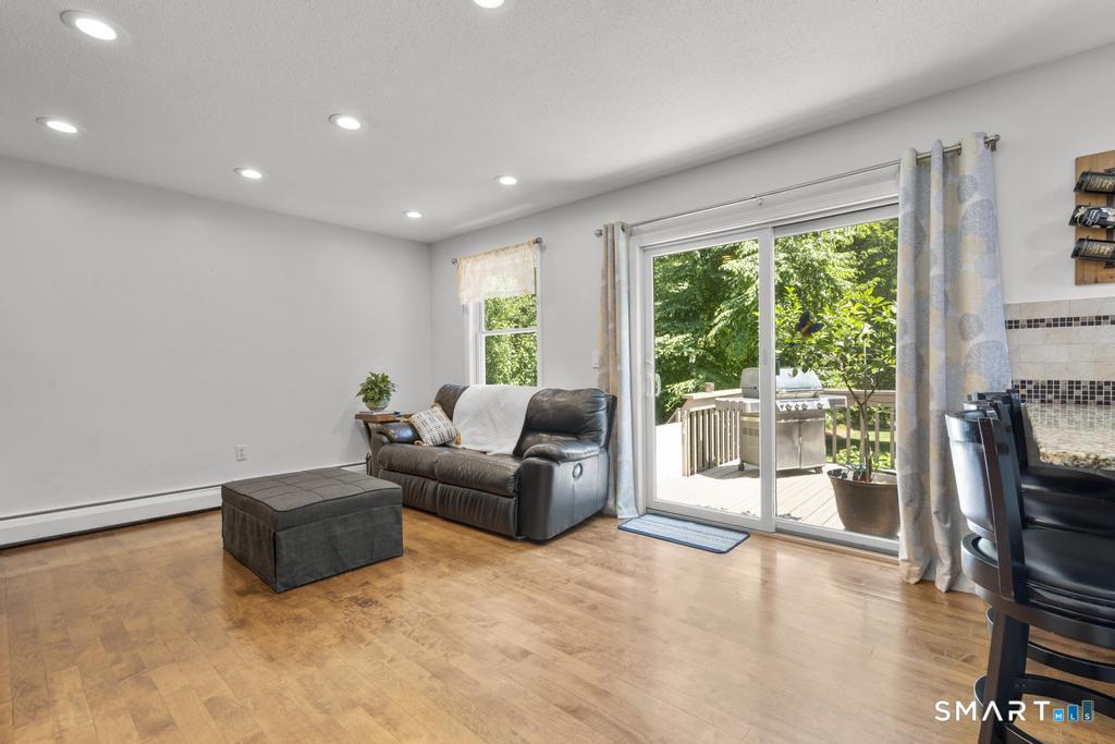 2 Brickham Way Burlington CT 06013