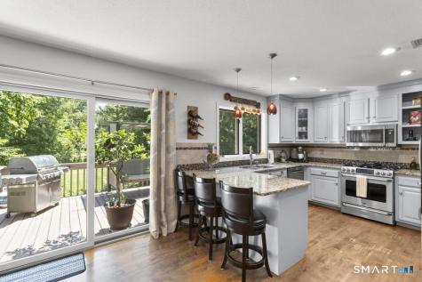 2 Brickham Way Burlington CT 06013