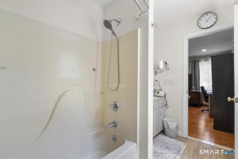 2 Brickham Way Burlington CT 06013