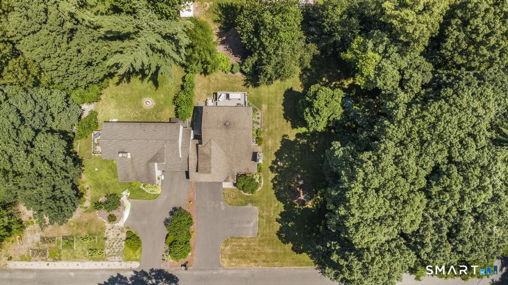 2 Brickham Way Burlington CT 06013