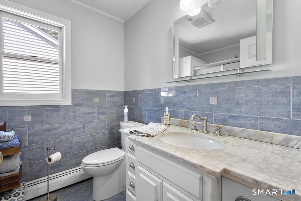2 Brickham Way Burlington CT 06013